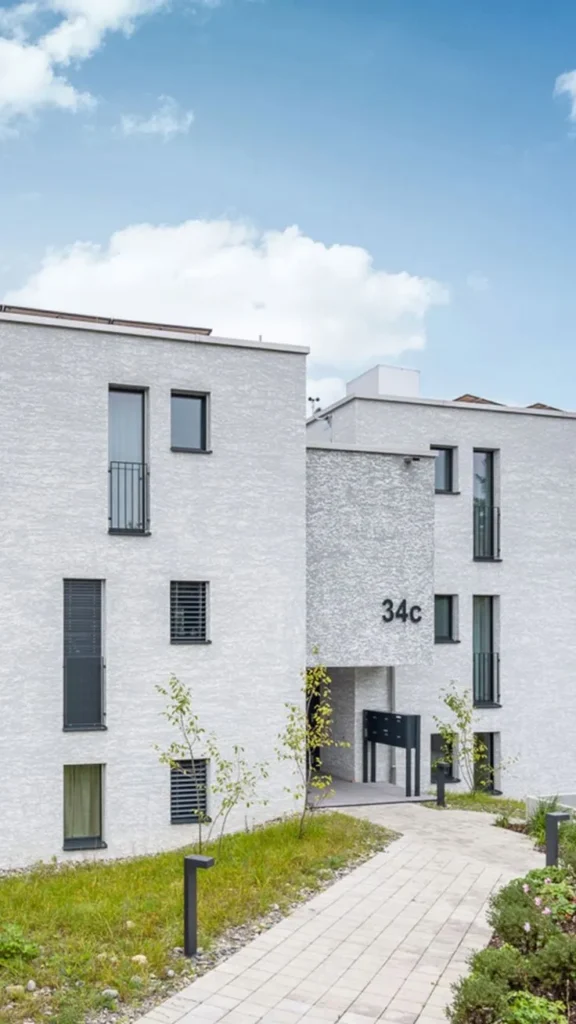 Sto fasade – završeni objekat u Švicarskoj bloka apartmana u Klotenu